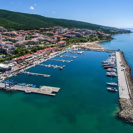Appartement Sea Sirena With A Mountain View Sveti Vlas