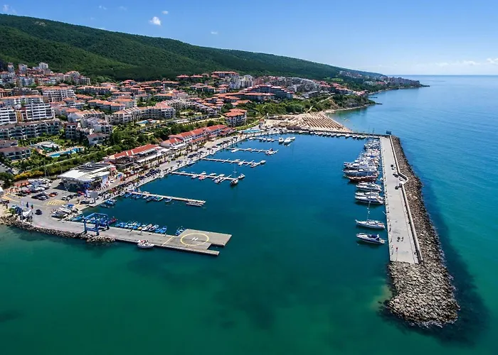 Apartamento Sea Sirena With A Mountain View Sveti Vlas